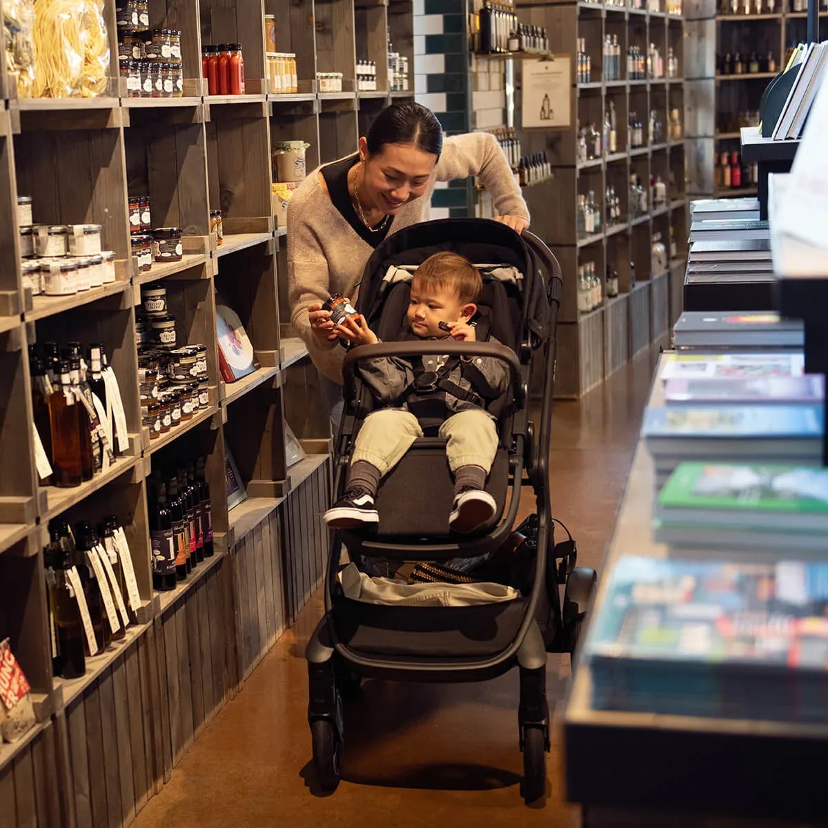 Nuna® Sibling seat Demi™ Next Caviar - Image 23