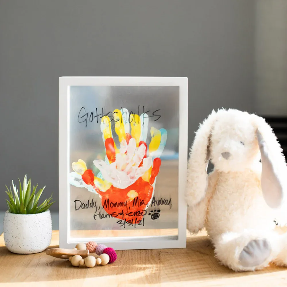 Pearhead® Clear family print frame - Image 9