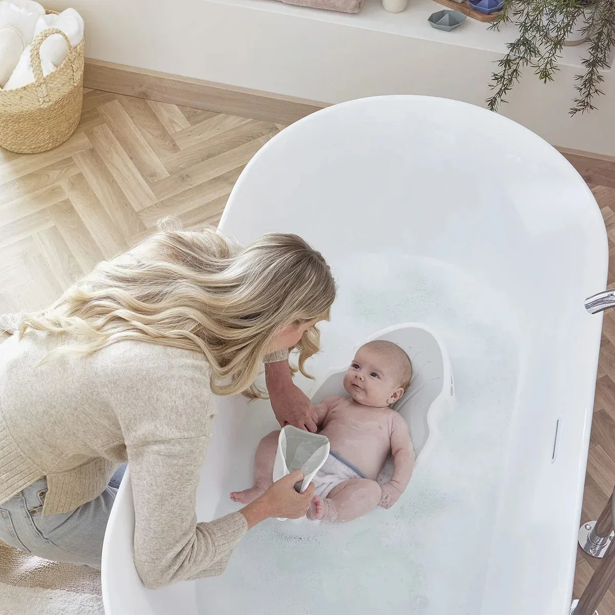 Shnuggle® Newborn Bath Support (0-6m) White/Grey - Image 8