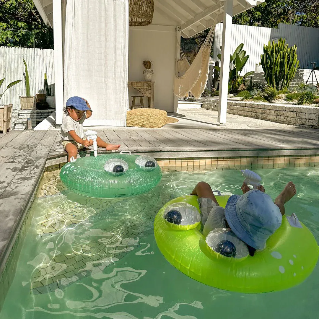 SunnyLife® Pool Ring Soakers with built-in Water Guns Sonny the Sea Creature - Image 8