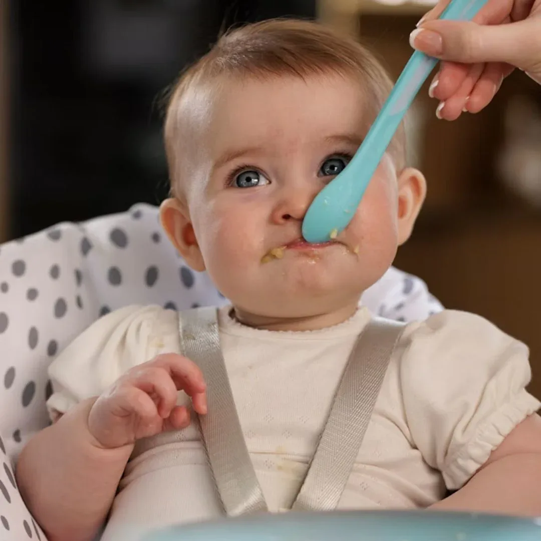 Twistshake® Infant Feeding Spoon 2 pcs (6+m) Pastel Blue - Image 3